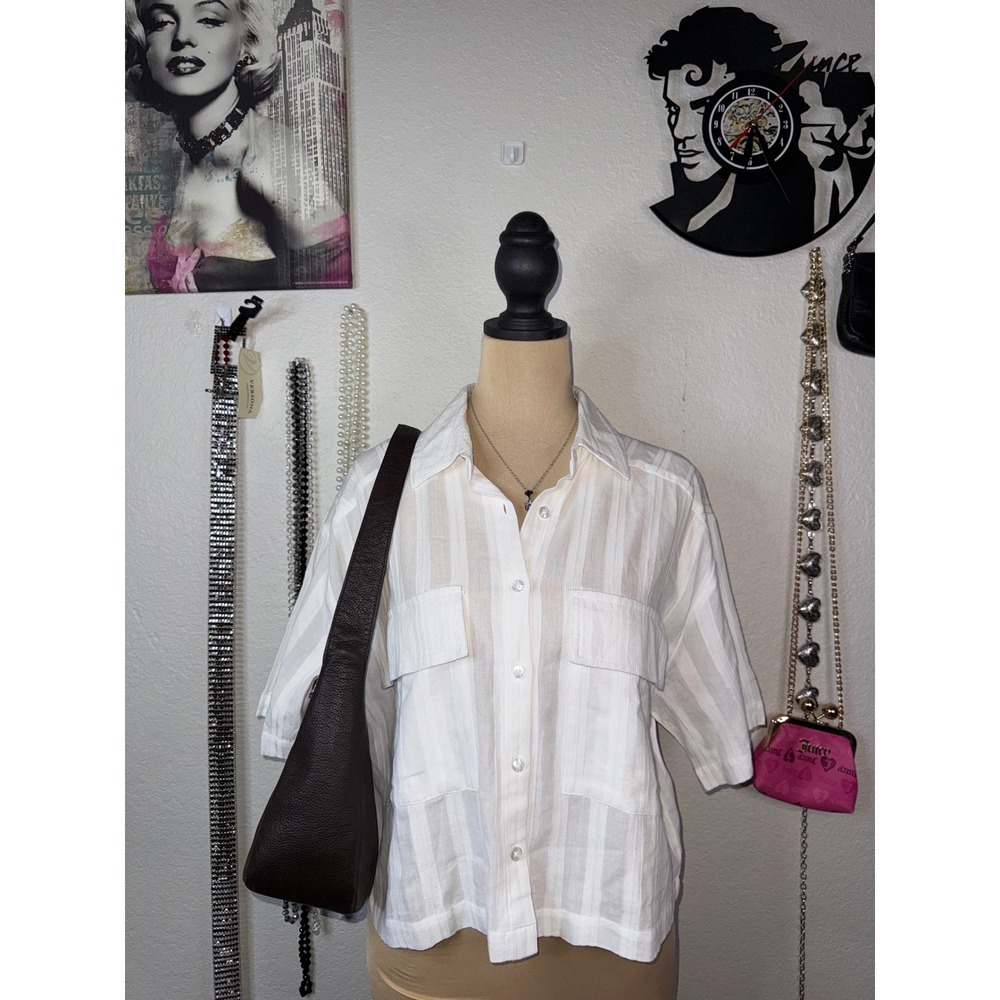 Dizzy Lizzy Cropped Button Up Shirt White Textured Stripe Cotton Womens L NWT
